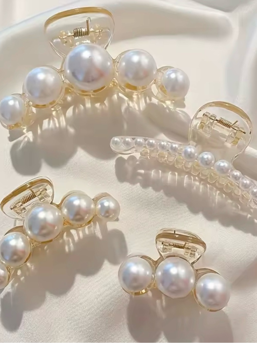 Elegant Pearl Cluster Hair Claw Clip - Gold Accents, White Pearls